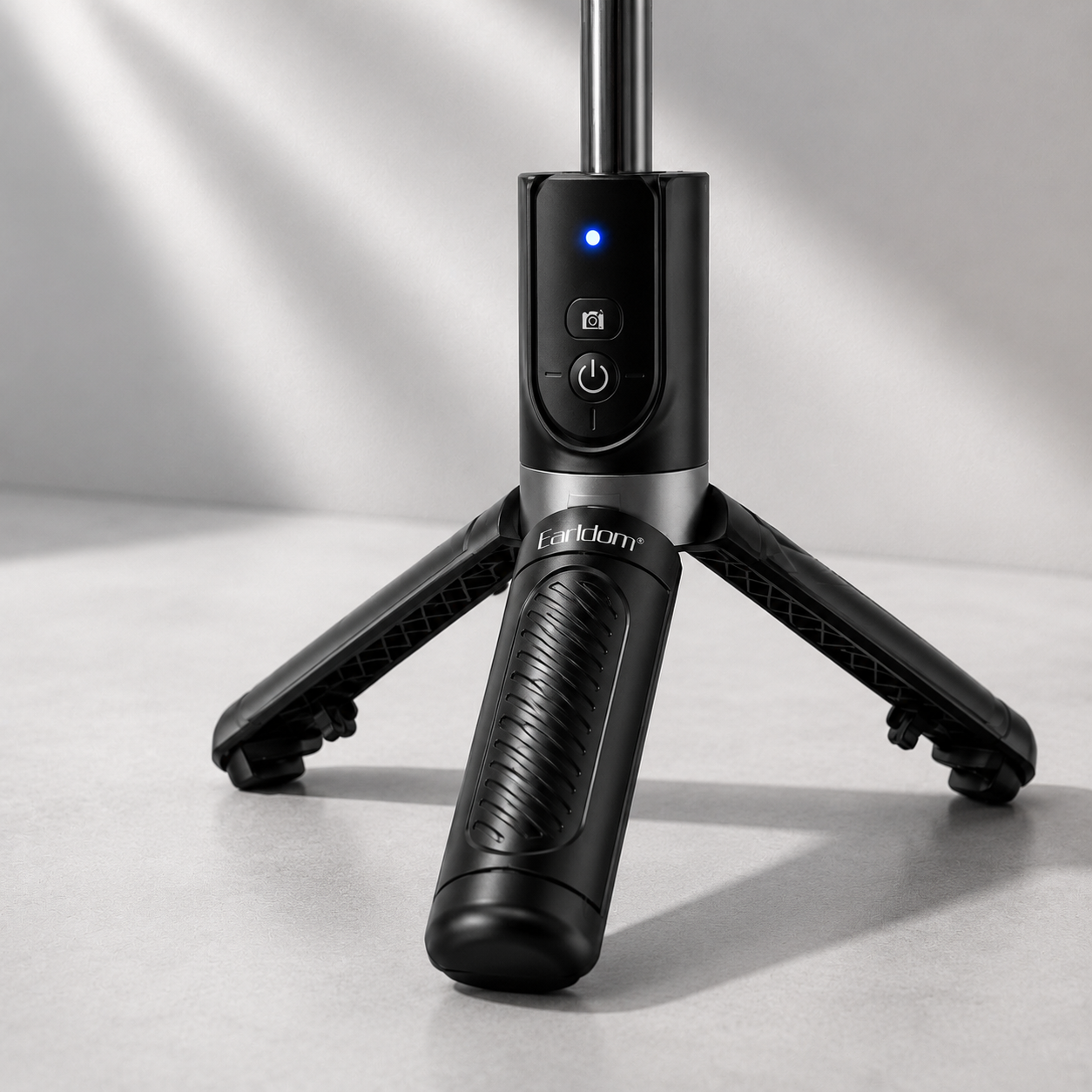 Mini Live Broadcast Selfie Stick Tripod